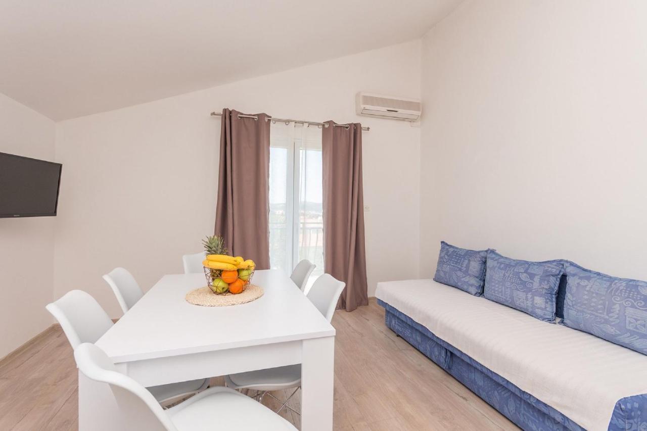 Apartment Lucija Биоград-на-Мору Экстерьер фото