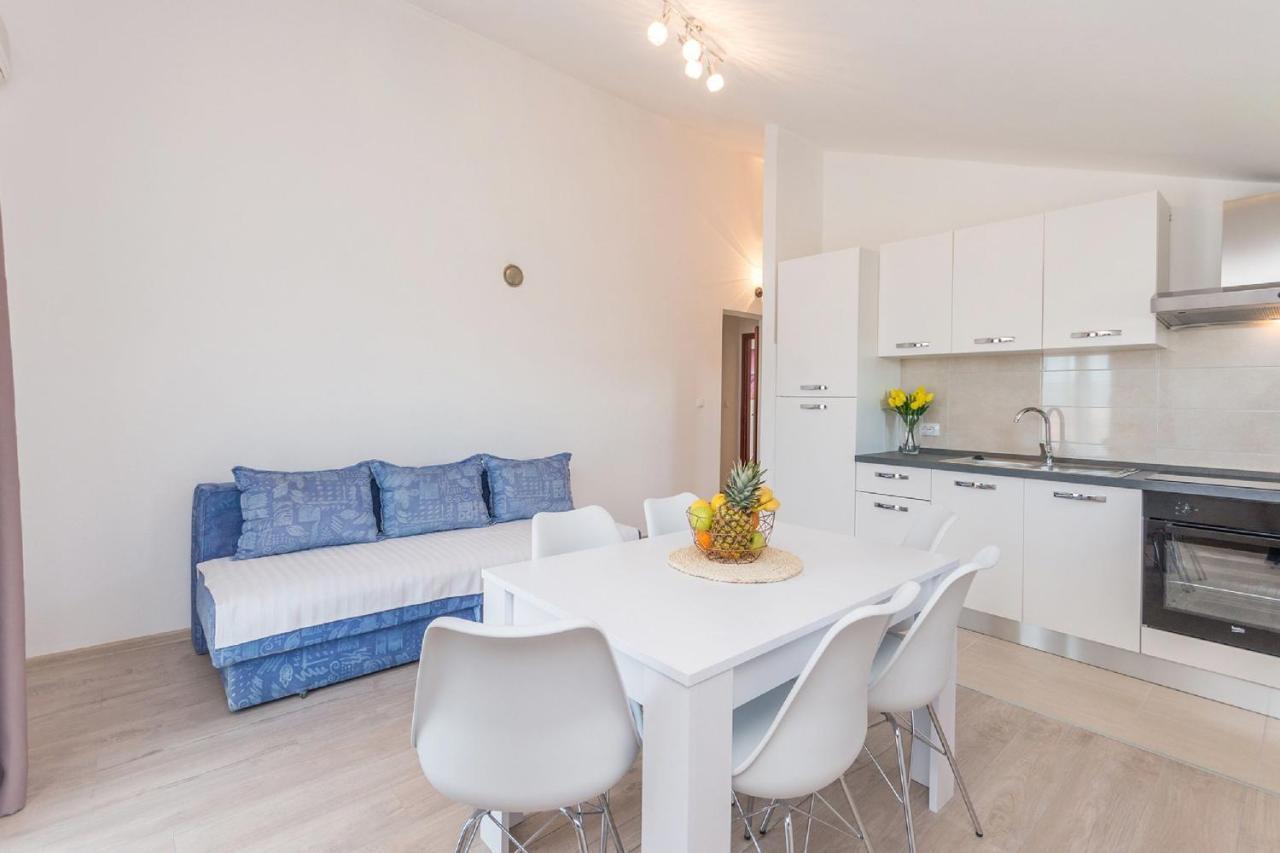 Apartment Lucija Биоград-на-Мору Экстерьер фото